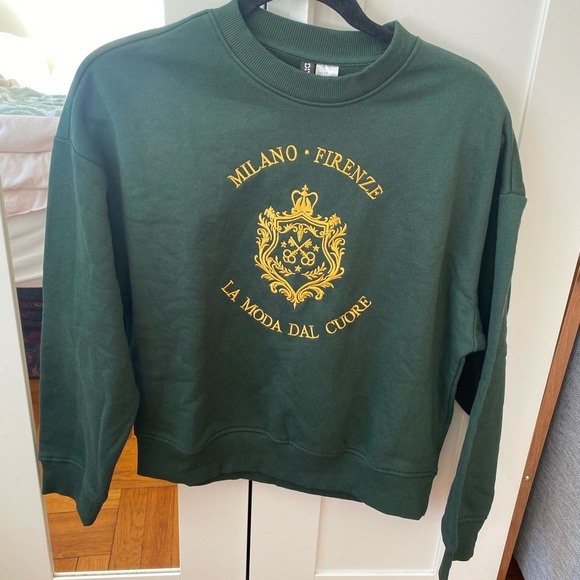 H&M - DIVIDED MOTIF-DETAIL SWEATSHIRT -  XXS - NEW - Picture 5 of 10